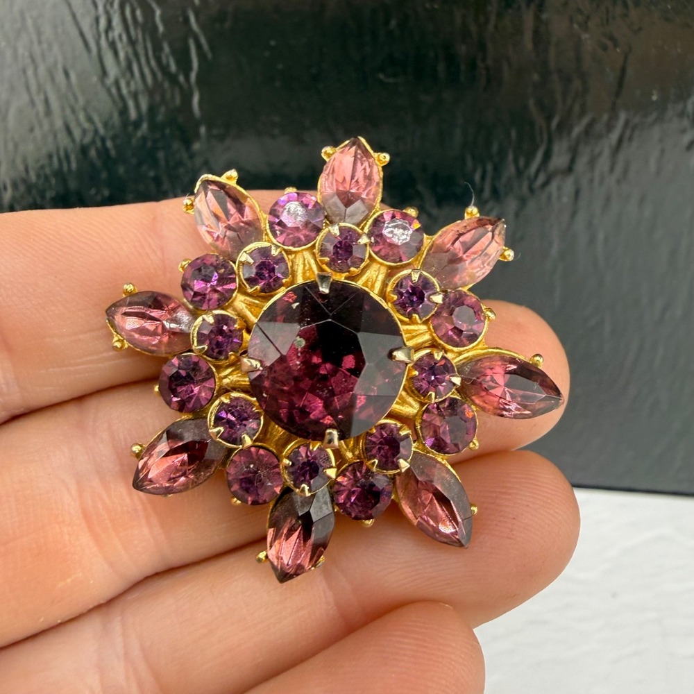 Vintage Estate Brooch Purple Rhinestone Gold Tone Starburst Floral
